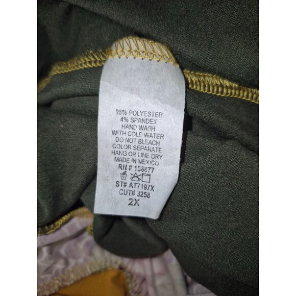 Plus Size Color Block Patchwork Long Sleeve Floral & Honeycomb Top 2X - Picture 6 of 6